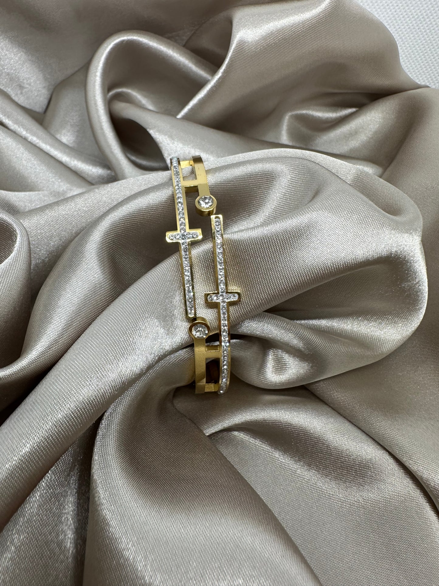 Audrey 18K Gold Bangle