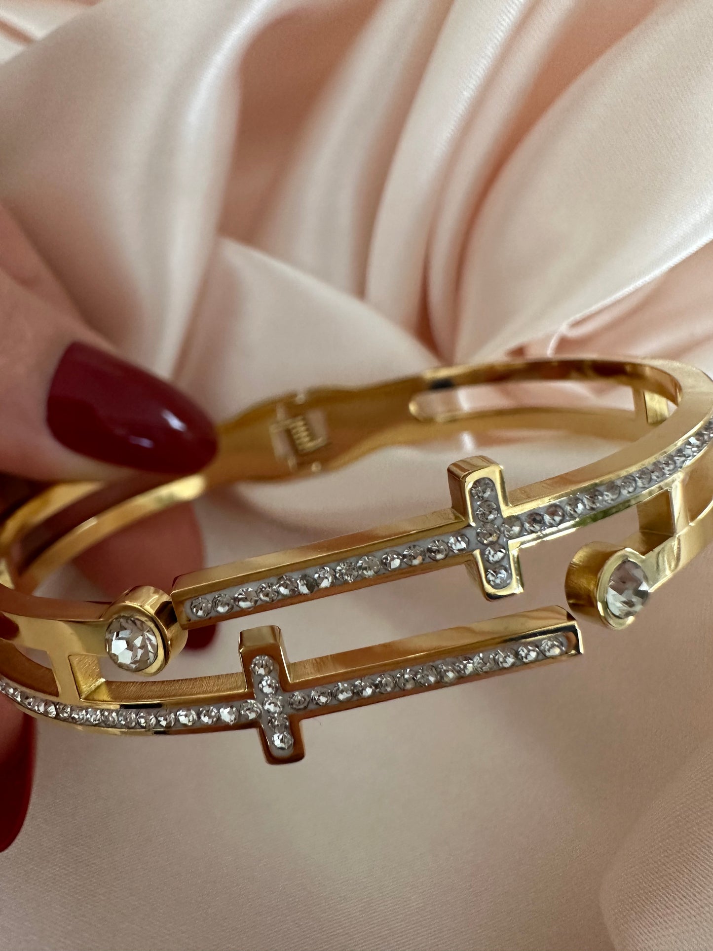 Audrey 18K Gold Bangle