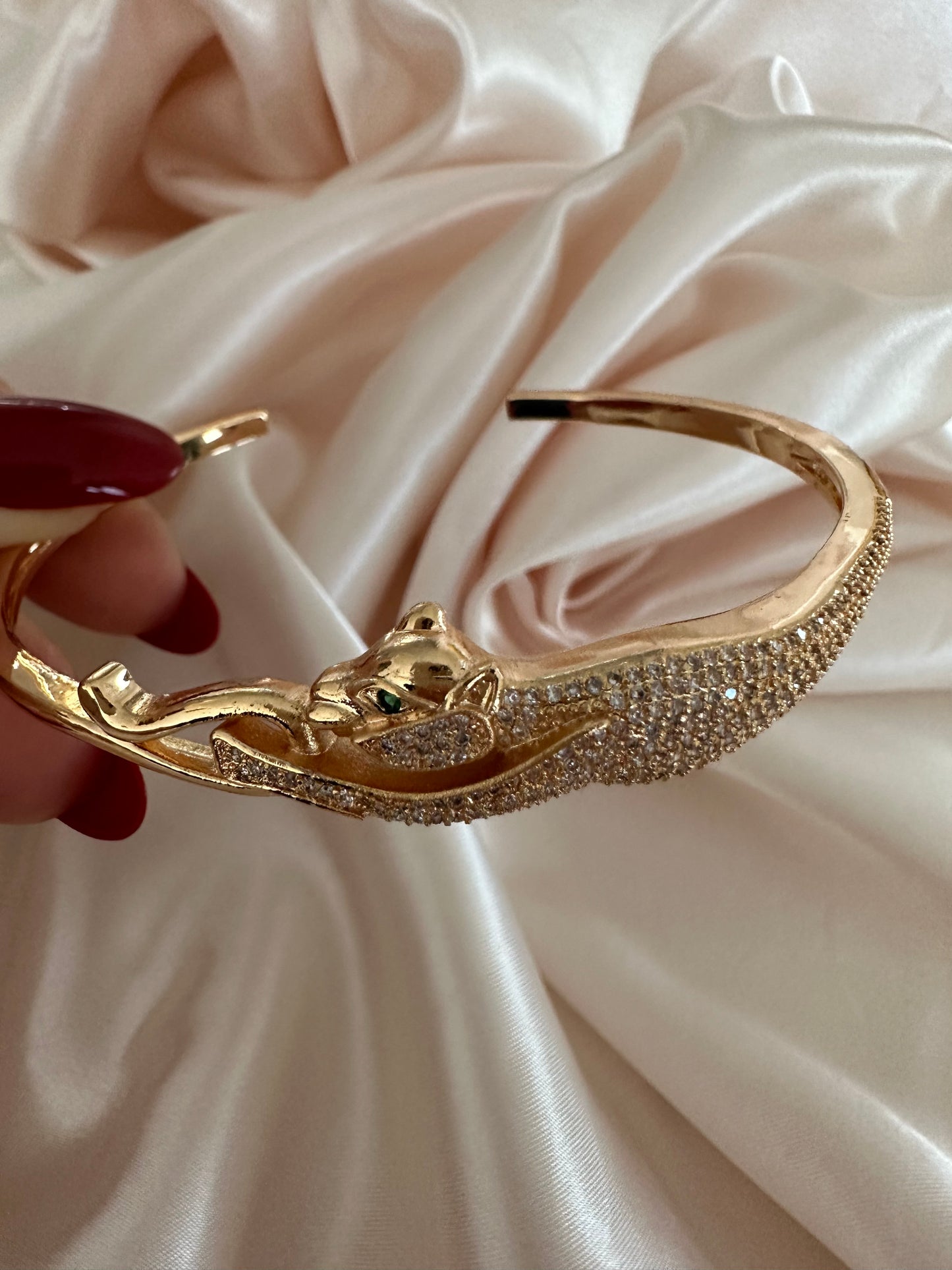 Caurage Gold Bangle