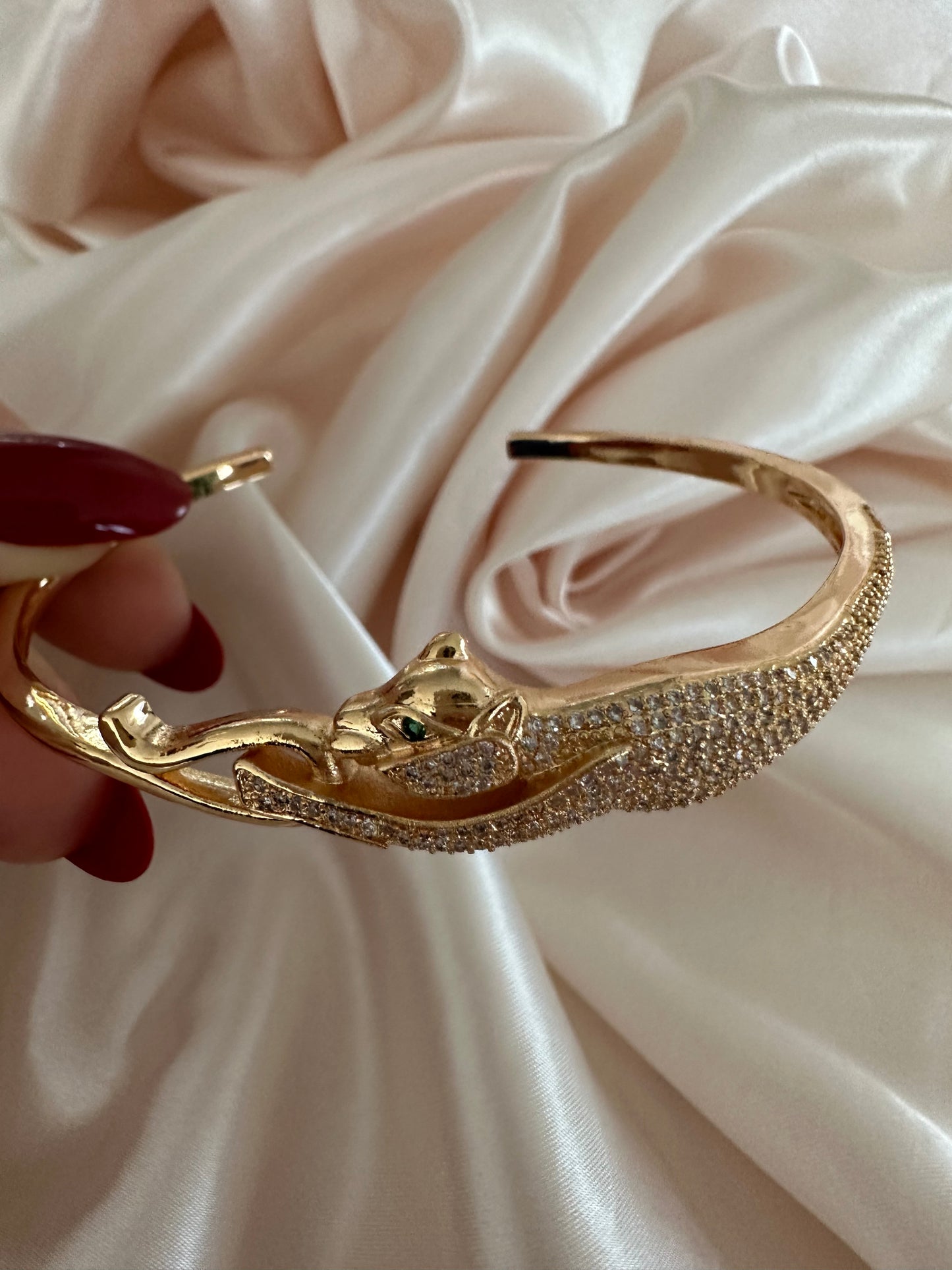 Caurage Gold Bangle