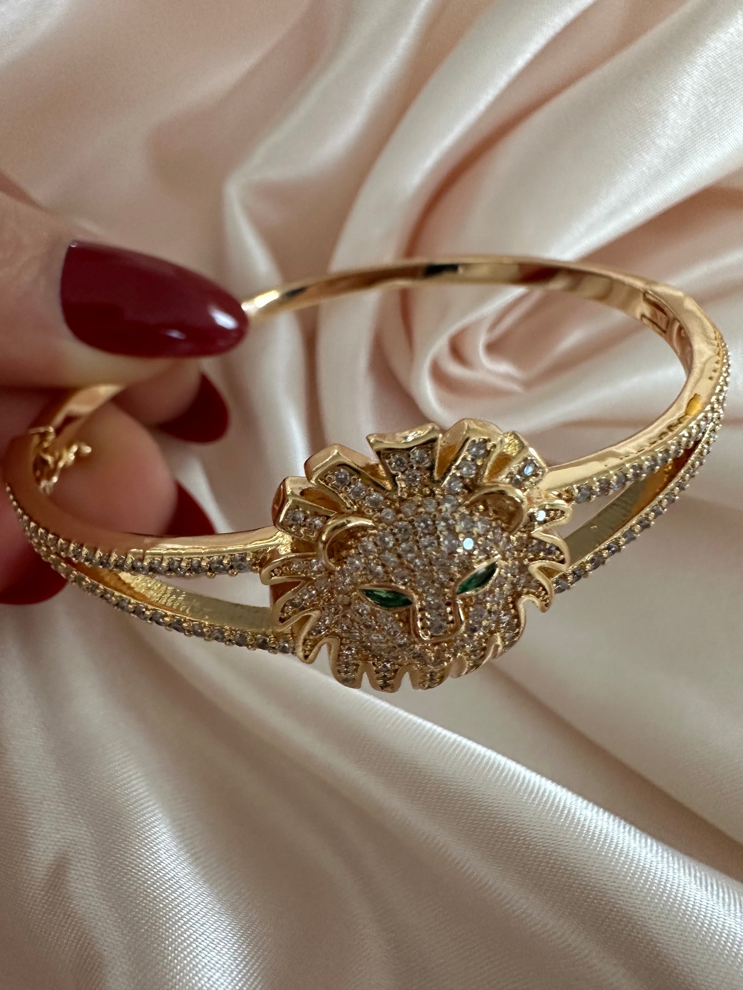 Aureilan Gold Bangle