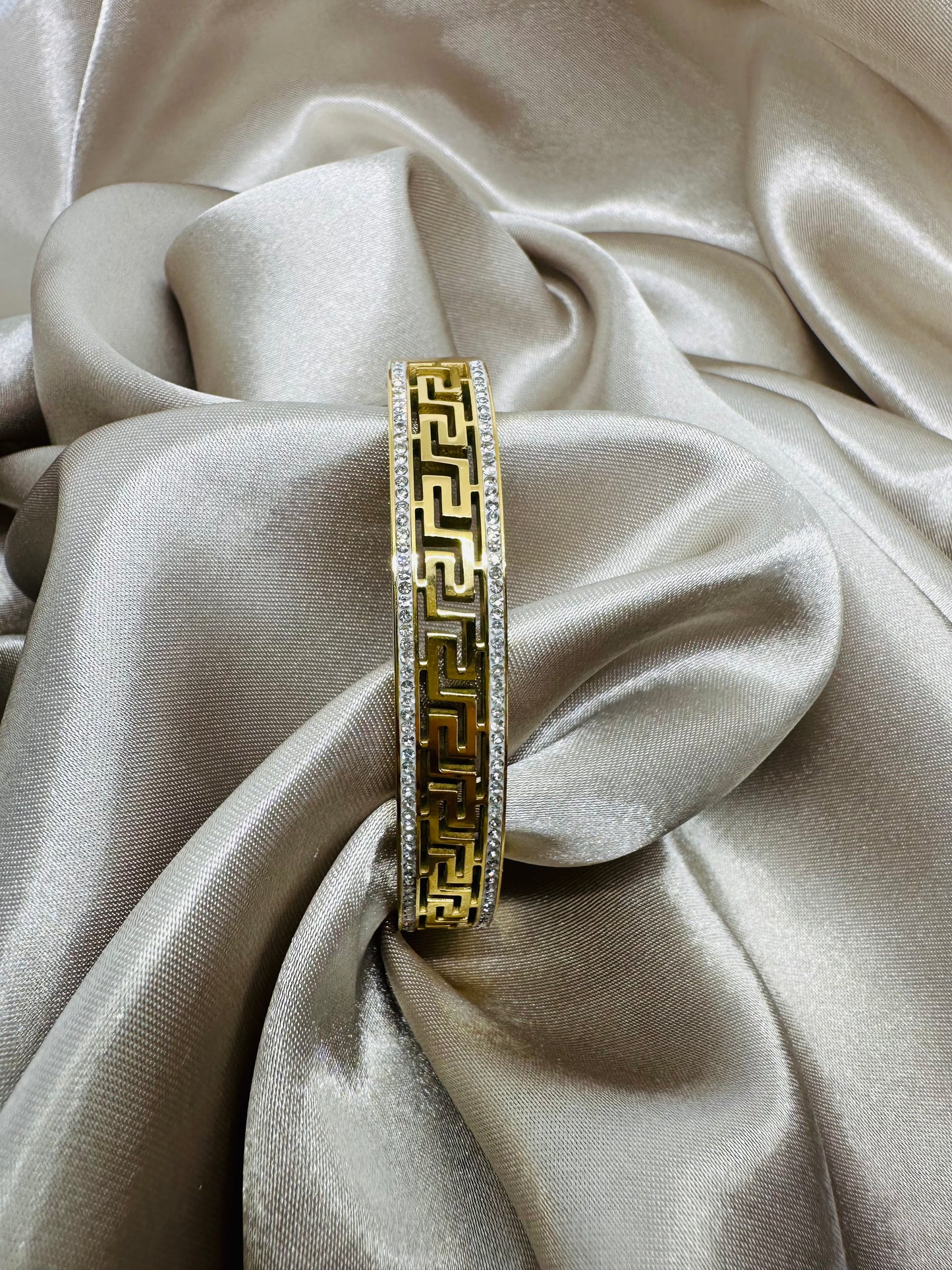 Ida 18K Gold Bangle