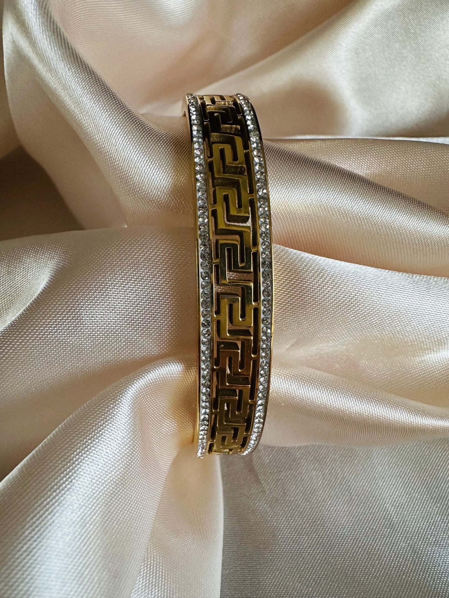 Ida 18K Gold Bangle