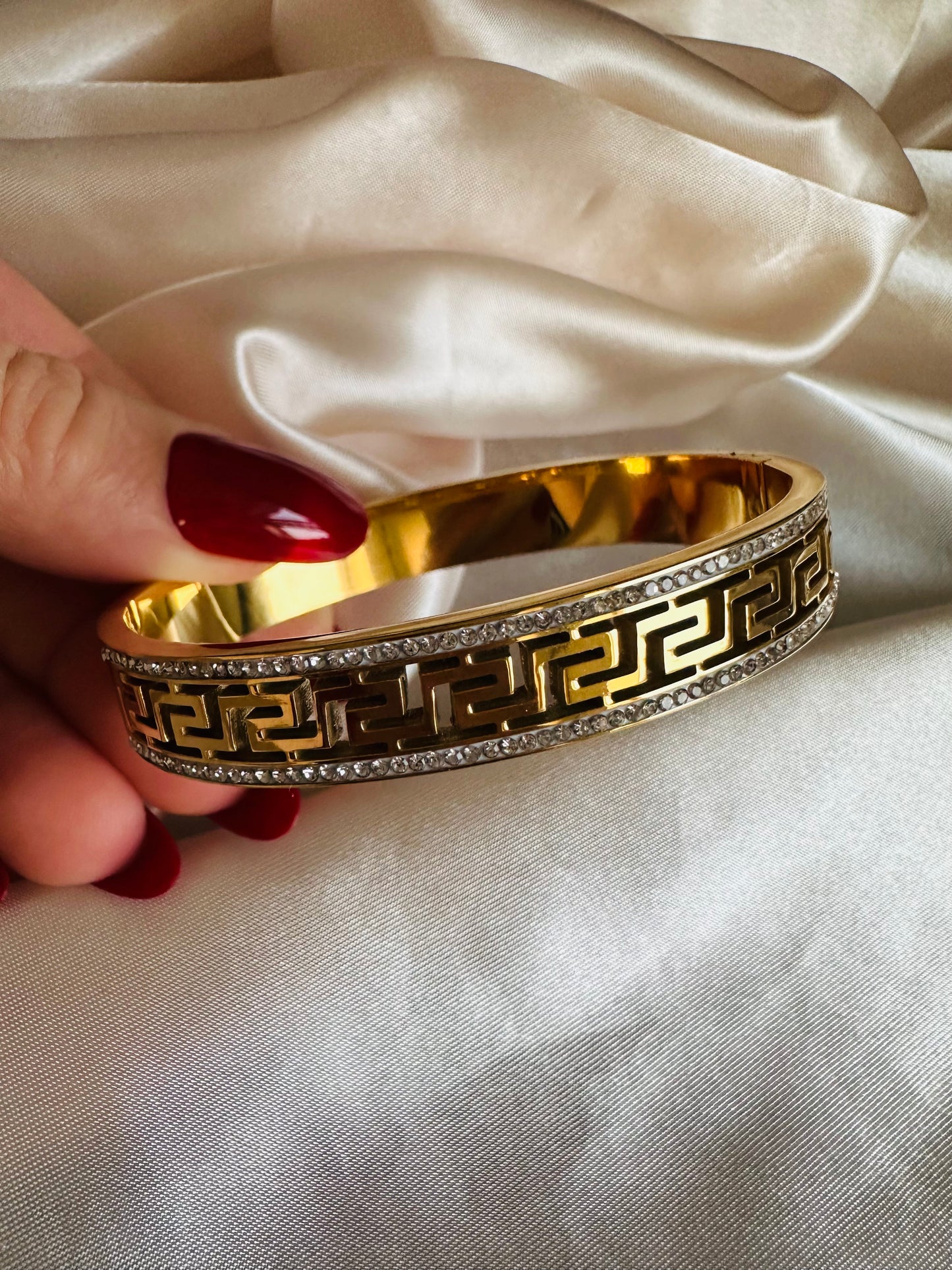 Ida 18K Gold Bangle