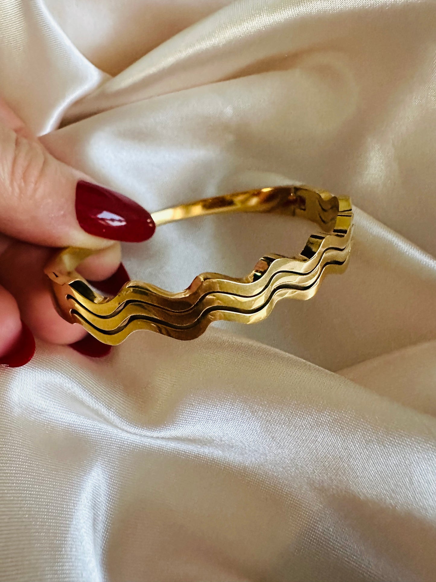 Georgia 18K Gold Bangle