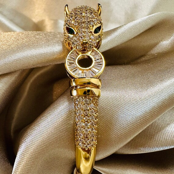 Sparkling Lion Bangle