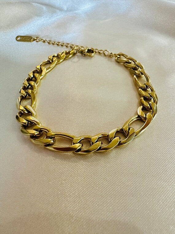 Figaro Gold Chain Bracelet