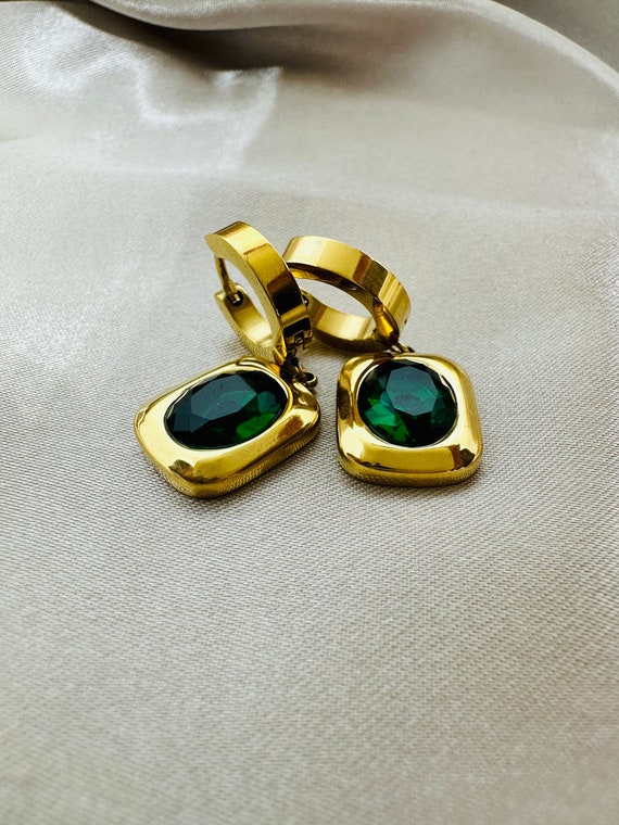Dangle Drop Emerald Earrings