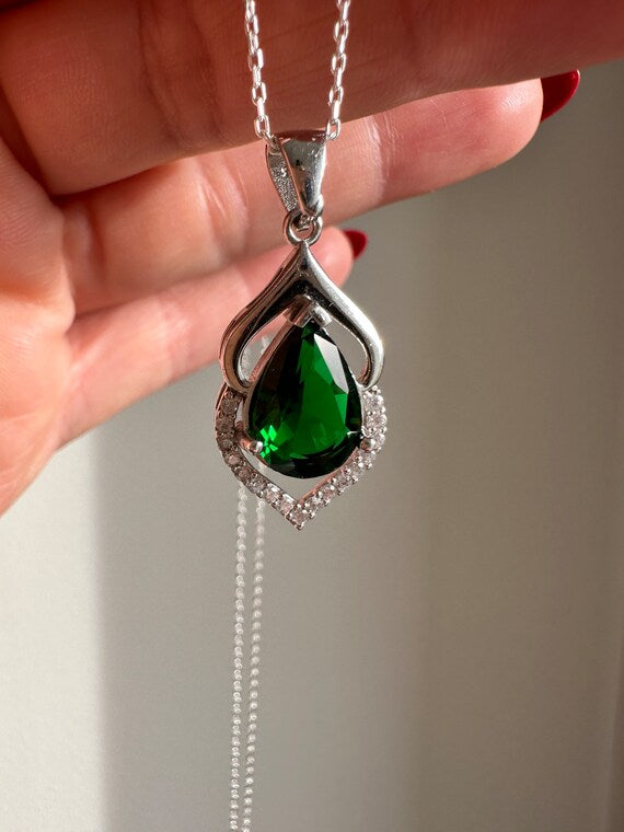 Levina Emerald Teardrop Necklace