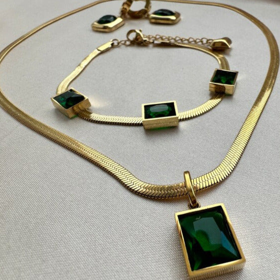 Emerald Necklace Set