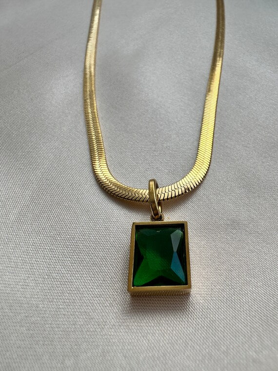 Emerald Necklace Set