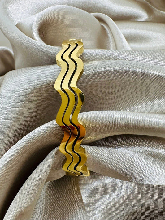 Georgia 18K Gold Bangle