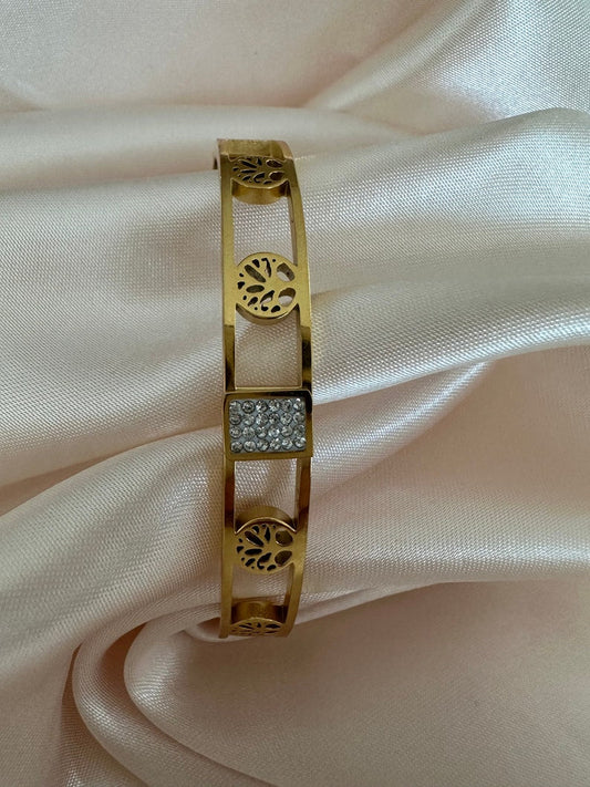 Aeliana 18K Gold Bangle