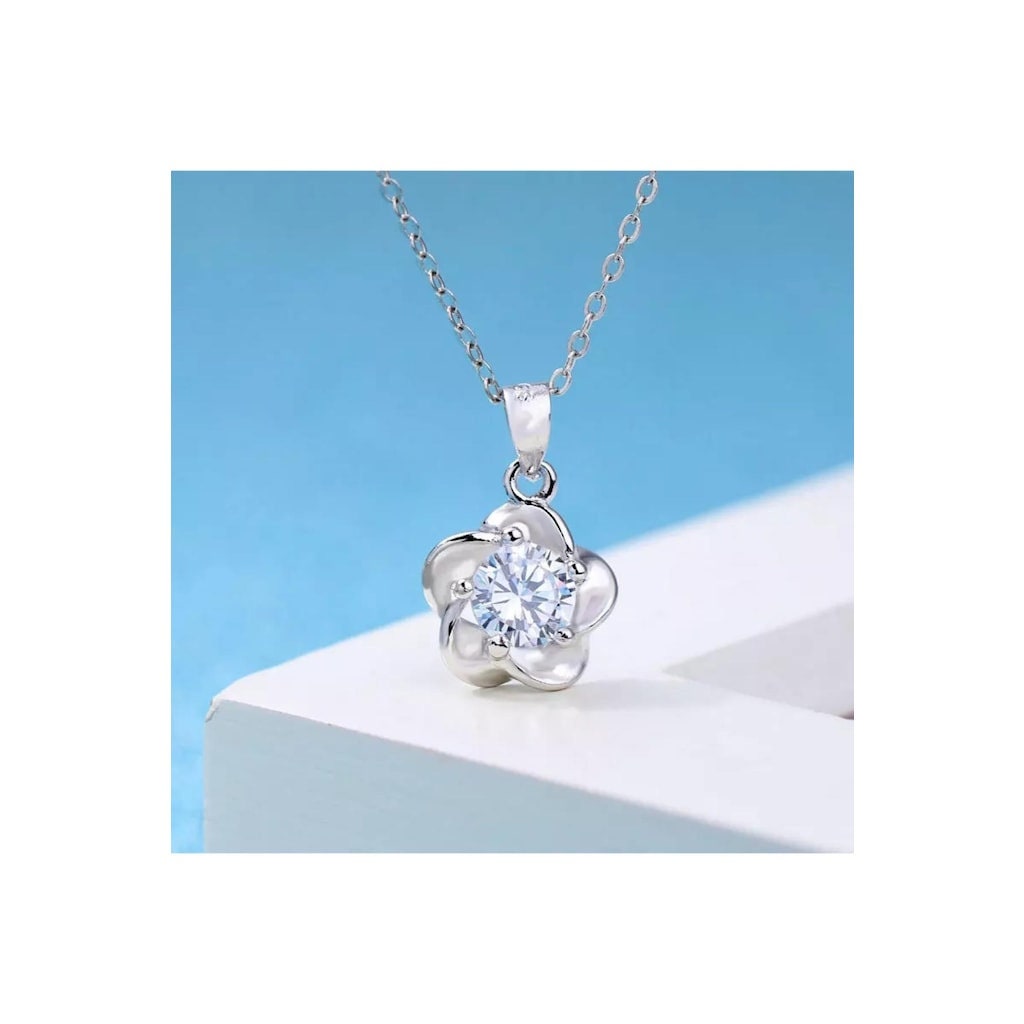 Zircon Solitaire Flower Necklace