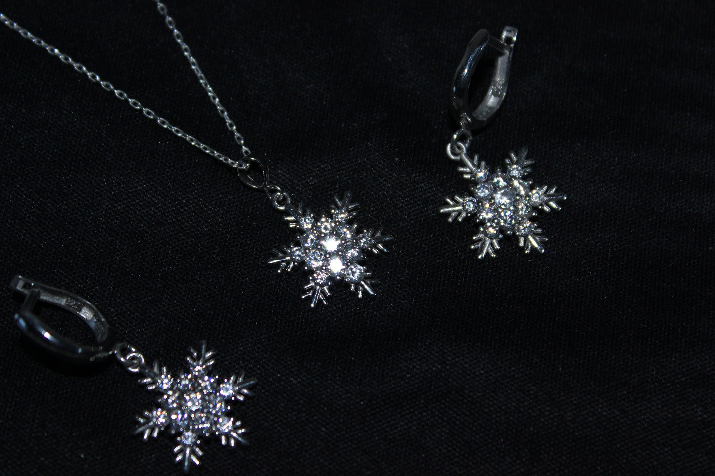 Snowflake Necklace Set