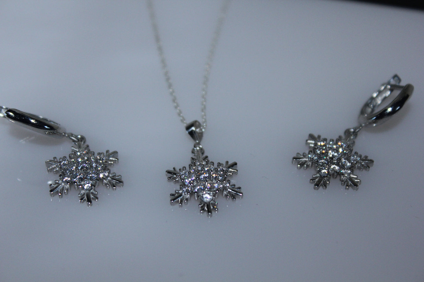 Snowflake Necklace Set
