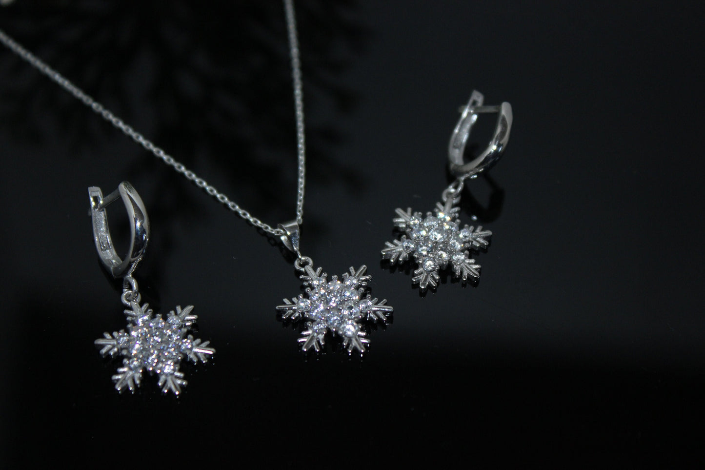 Snowflake Necklace Set