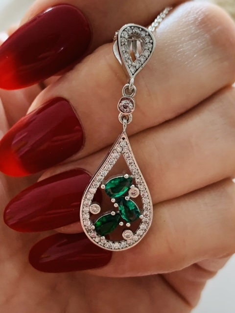 Perla Emerald Teardrop Necklace